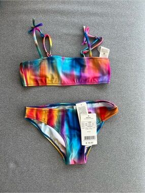 Calzedonia European girls rainbow 2-piece bathing suit, size 8 (runs small)